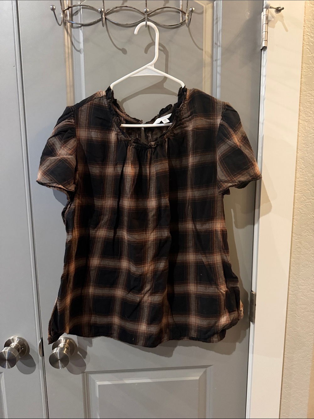 Time and Tru Black and Brown Plaid Short Sleeve Peasant Top